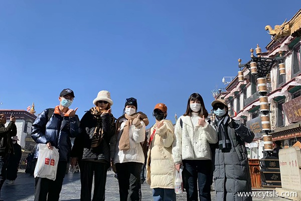 去西藏玩10天一人準(zhǔn)備1萬夠嗎