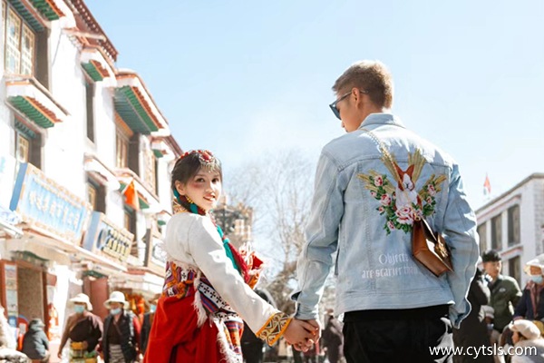 去西藏跟團(tuán)玩一趟要用多少錢